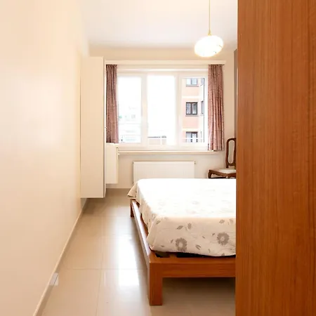 In By The 米德尔克尔克