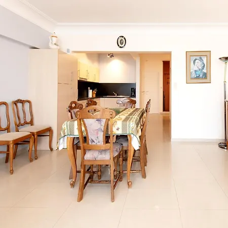 In By The * 米德尔克尔克