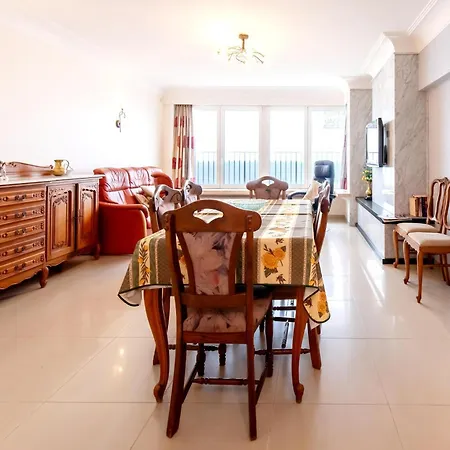 In By The 米德尔克尔克